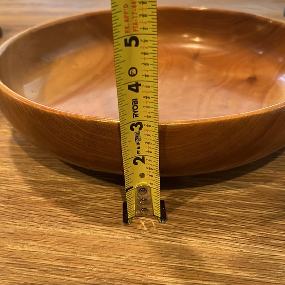 Oregon hand turned Myrtlewood serving bowl - Picture 5 of 5